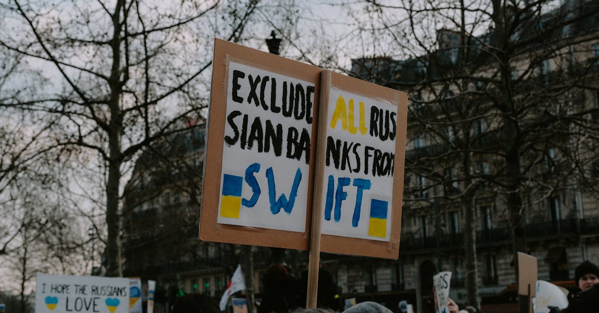 découvrez les différentes sanctions appliquées dans le cadre juridique, économique et social, ainsi que leurs impacts sur les individus et les organisations. informez-vous sur les types de sanctions, les raisons qui les motivent, et les conséquences possibles sur les comportements et les décisions des acteurs concernés.